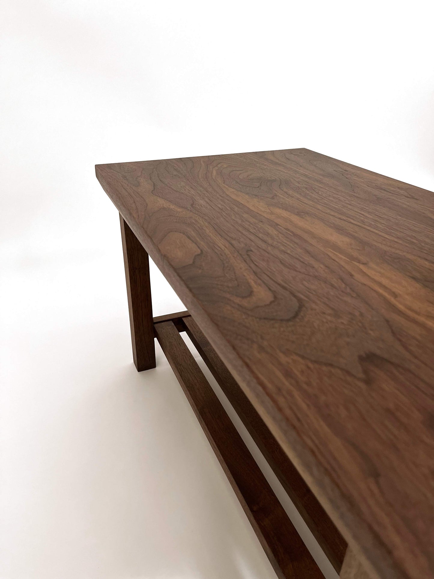 Notenhouten koffietafel