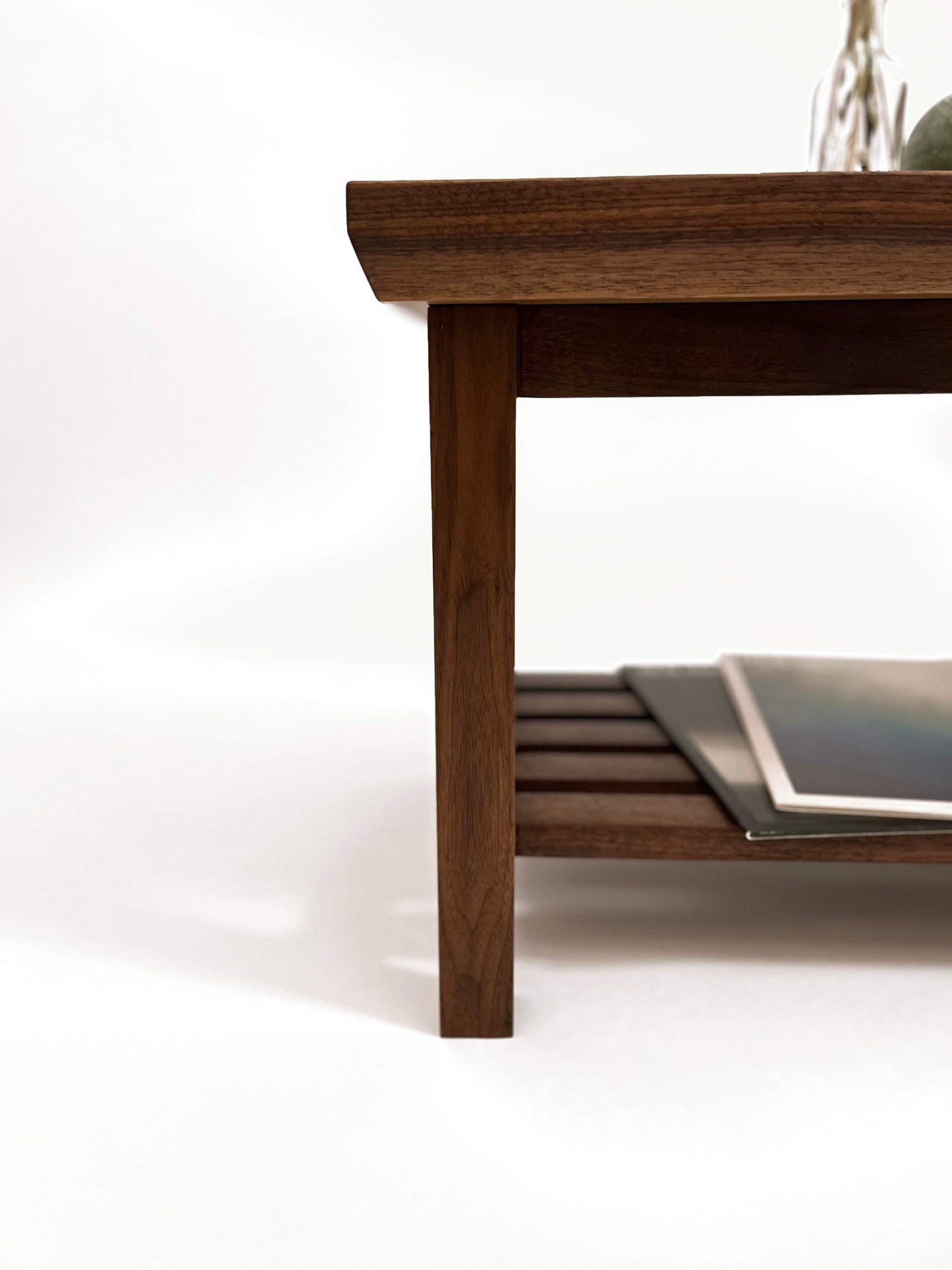 Notenhouten koffietafel